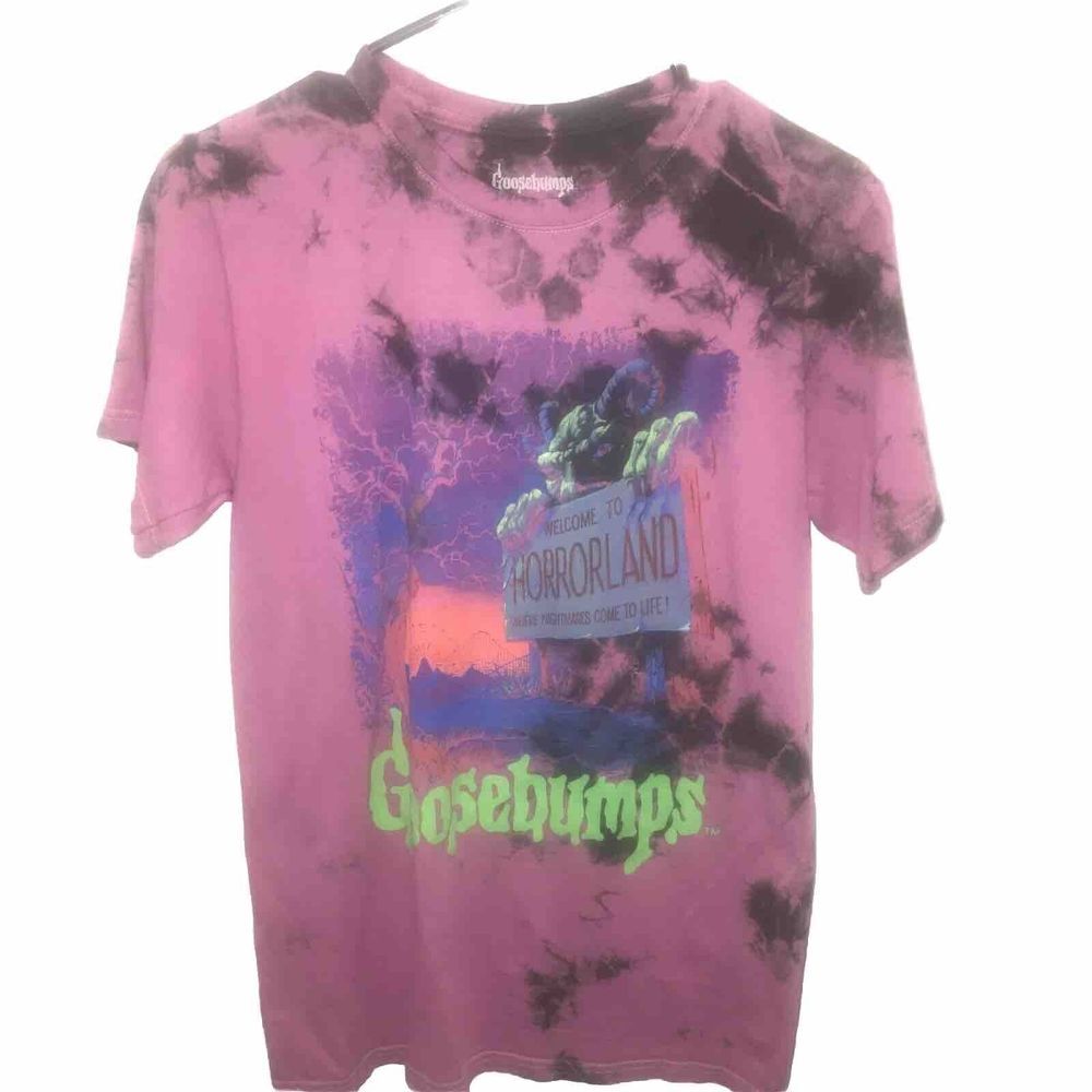 Goosebumps Welcome To Horrorland T Shirt  R L Stine Mens Size Small Pink Tie Dye